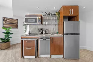 1060 Ocean Dr, Miami Beach, FL 33139 - Photo 7