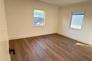 115 NW 118th St, Miami, FL 33168 - Photo 17