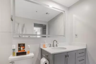 335 S Biscayne Blvd #3402, Miami, FL 33131 - Photo 17