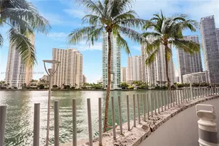 335 S Biscayne Blvd, Miami, FL 33131 - Photo 29