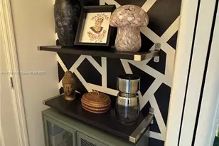 4713 NW 7th St, Miami, FL 33126 - Photo 17