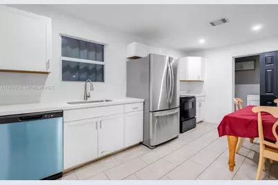 1213 NW 6th Ct, Fort Lauderdale, FL 33311 - Photo 5