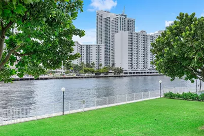 1000 Parkview Dr #220, Hallandale Beach, FL 33009 - Photo 5