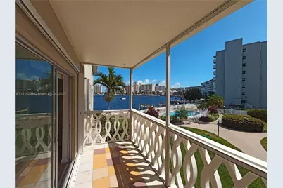 450 Golden Isles Dr #2B, Hallandale Beach, FL 33009 - Photo 17