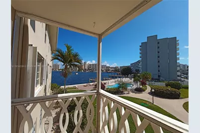 450 Golden Isles Dr #2B, Hallandale Beach, FL 33009 - Photo 9