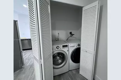 5593 NW 102nd Pl, Doral, FL 33178 - Photo 11