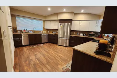 7945 Sunset Dr, Miami, FL 33143 - Photo 3