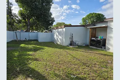 1420 NW 116th St, Miami, FL 33167 - Photo 15