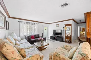 16050 NE 8th Ct, North Miami Beach, FL 33162 - Photo 15