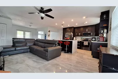 6810 Douglas St, Hollywood, FL 33024 - Photo 3