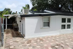 6810 Douglas St, Hollywood, FL 33024 - Photo 21