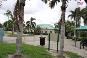 6810 Douglas St, Hollywood, FL 33024 - Photo 25