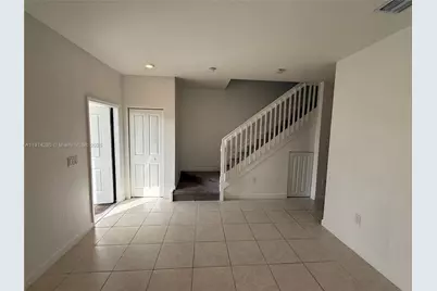 685 NE 208th Ter #685, Miami, FL 33179 - Photo 5