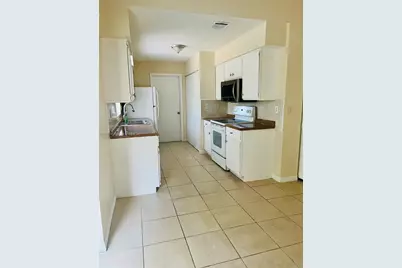 807 Mountbatten Lane #0, Kissimmee, FL 34758 - Photo 7