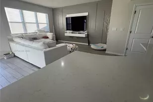 2162 Appleton Cir N, Oakland Park, FL 33309 - Photo 9