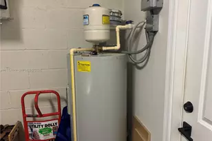 2162 Appleton Cir N, Oakland Park, FL 33309 - Photo 45