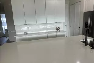 2162 Appleton Cir N, Oakland Park, FL 33309 - Photo 5