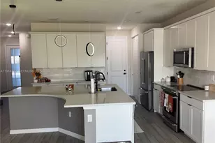 2162 Appleton Cir N, Oakland Park, FL 33309 - Photo 9