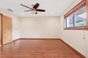 8035 SW 89th Ct, Miami, FL 33173 - Photo 15