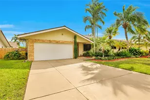 8035 SW 89th Ct, Miami, FL 33173 - Photo 3