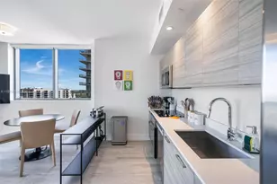 121 NE 34th St, Miami, FL 33137 - Photo 5