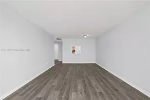 1300 NE 191st St, Miami, FL 33179 - Photo 23