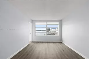 1300 NE 191st St, Miami, FL 33179 - Photo 7