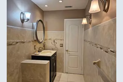 7764 W 14th Ct, Hialeah, FL 33014 - Photo 21