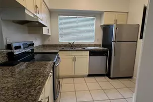 2301 NW 96th Terrace, Pembroke Pines, FL 33024 - Photo 7