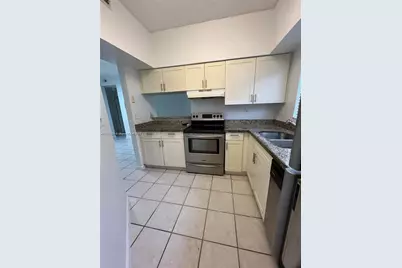 2301 NW 96th Ter #16E, Pembroke Pines, FL 33024 - Photo 3