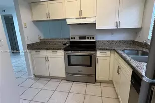 2301 NW 96th Terrace, Pembroke Pines, FL 33024 - Photo 3