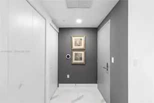 488 NE 18th St, Miami, FL 33132 - Photo 3