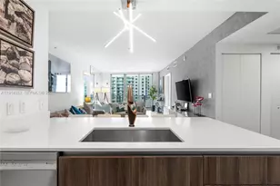 488 NE 18th St, Miami, FL 33132 - Photo 11