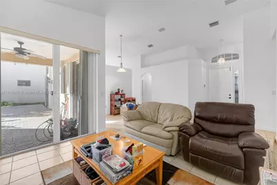 9518 NW 47th Ter, Doral, FL 33178 - Photo 13