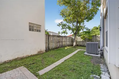 9518 NW 47th Ter, Doral, FL 33178 - Photo 29