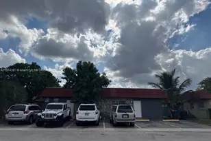 7810 SW 10th St, North Lauderdale, FL 33068 - Photo 1