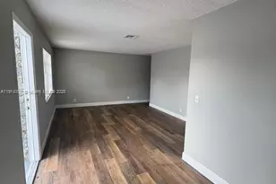 7810 SW 10th St, North Lauderdale, FL 33068 - Photo 11