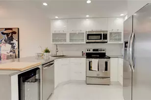 410 N Federal Hwy, Deerfield Beach, FL 33441 - Photo 9