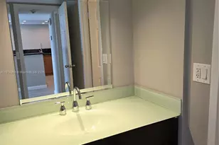 100 Bayview Dr, Sunny Isles Beach, FL 33160 - Photo 21