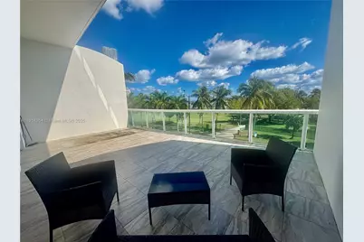 1800 N Bayshore Dr #306, Miami, FL 33132 - Photo 3