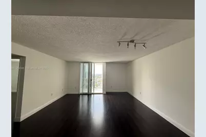 850 N Miami Ave #W-2105, Miami, FL 33136 - Photo 3