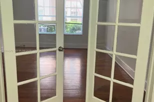 754 Meridian Ave, Miami Beach, FL 33139 - Photo 5