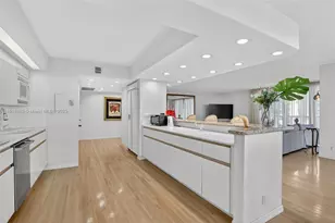 19667 Turnberry Way, Aventura, FL 33180 - Photo 17