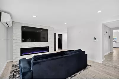 14055 NW 5th Pl, North Miami, FL 33168 - Photo 19