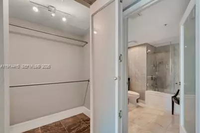 31 SE 5th St #2609, Miami, FL 33131 - Photo 11