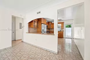 700 NE 118th St, Biscayne Park, FL 33161 - Photo 23