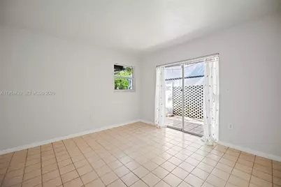 700 NE 118th St, Biscayne Park, FL 33161 - Photo 25