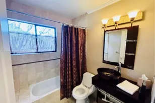 10534 NW 10th Ct, Plantation, FL 33322 - Photo 7