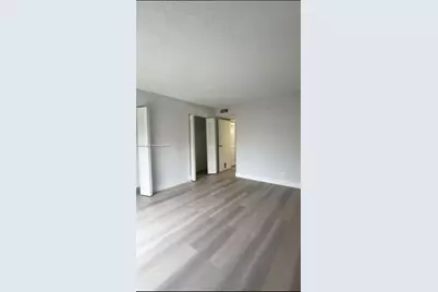 17901 NW 68 Ave #T-205, Hialeah, FL 33015 - Photo 3