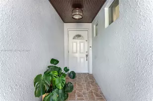 2404 NE 135th St, North Miami, FL 33181 - Photo 29